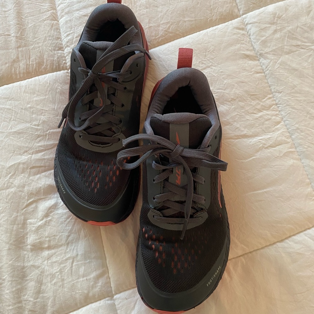 Ultra running shoes size 7.5